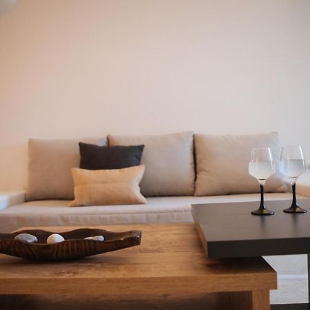 Assyrtiko By A Terre Cave Villas Ia Exterior foto