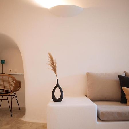 Assyrtiko By A Terre Cave Villas Ia Exterior foto